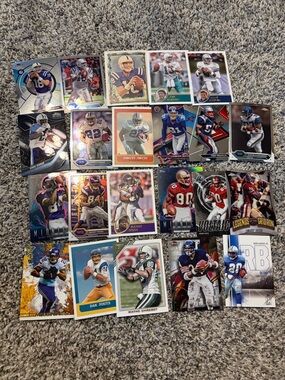 Lot of 22 Topps Composite, Chrome & Finest football Walter Payton